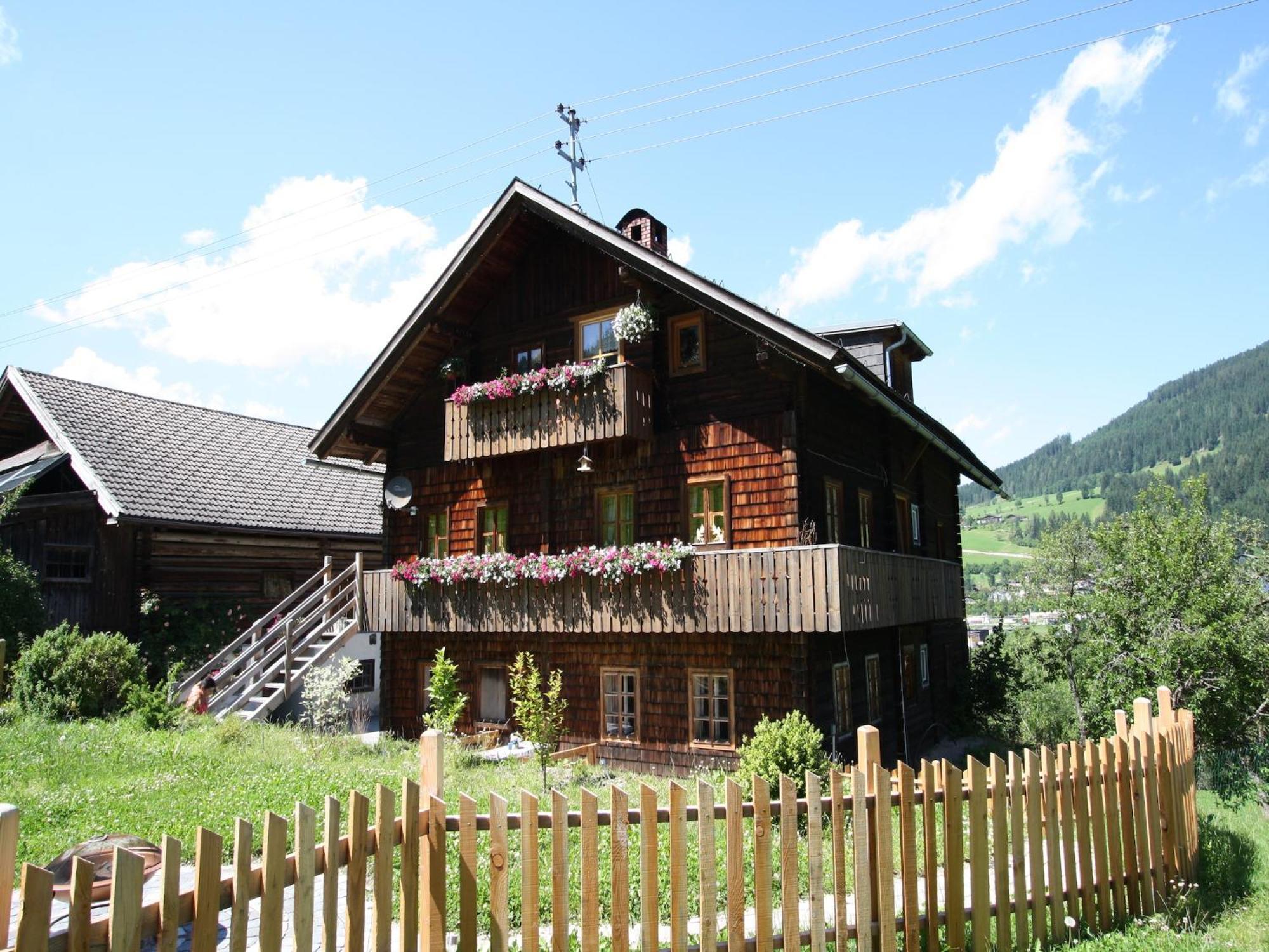 Sprawling Mansion Near Ski Area In Salzburg Eben Im Pongau Exterior photo